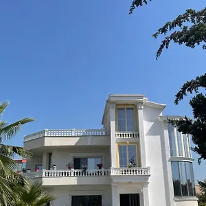 https://vila-briart.albaniahotels.org